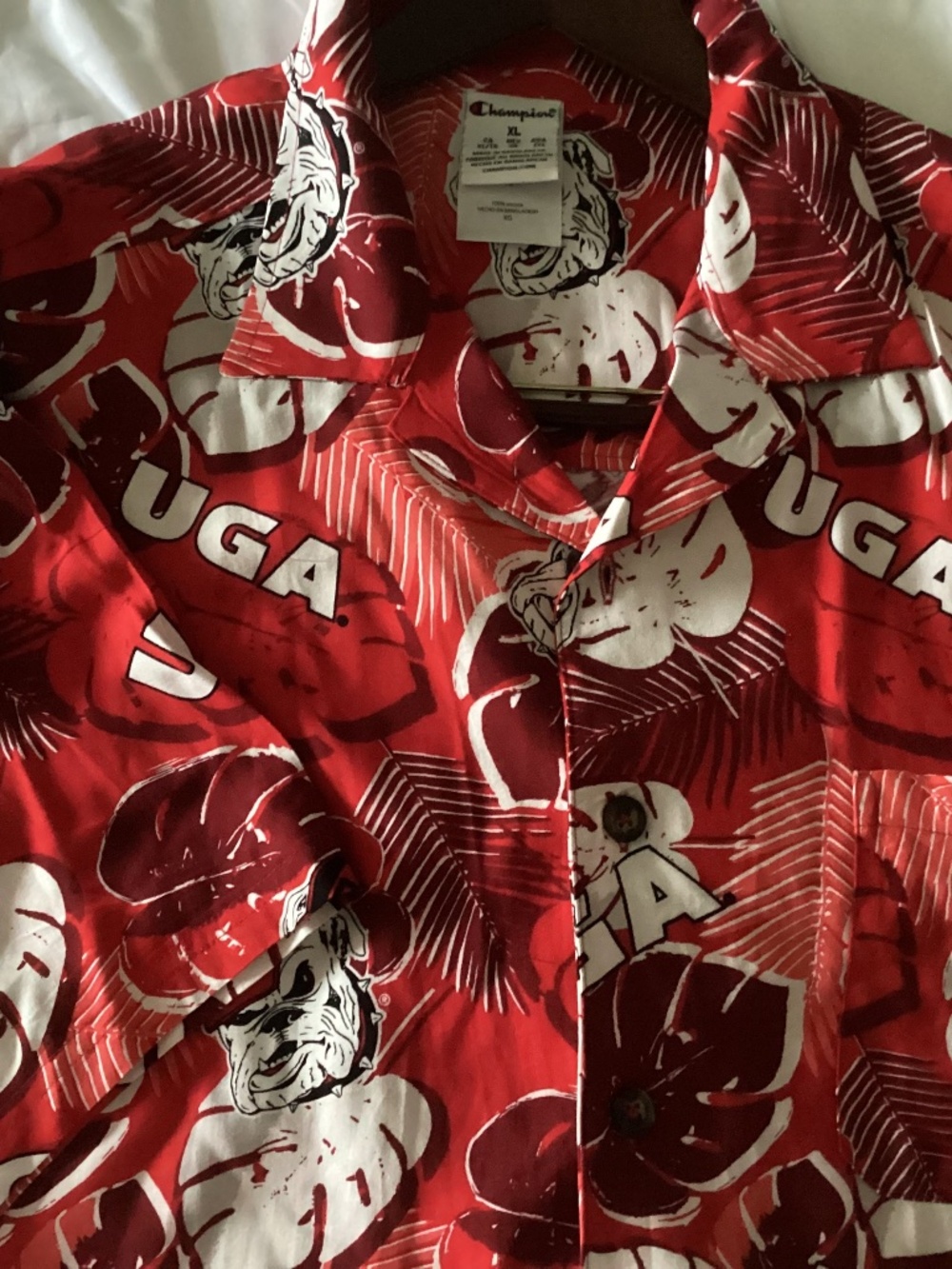 Men’s University of Georgia Dawgs Champion Hawaiian Button Up XL